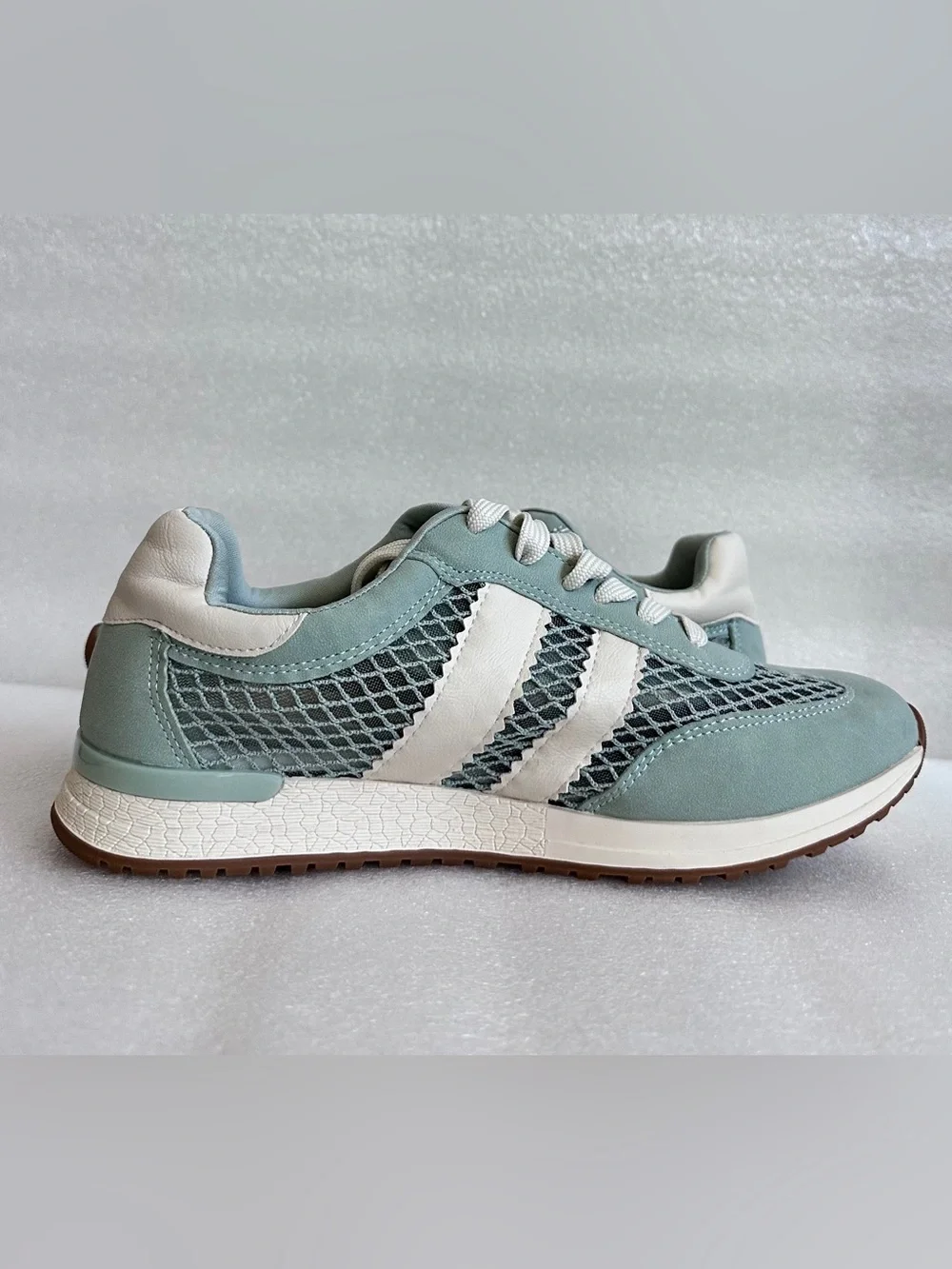 NWOT. DV by Dolce Vita JAMMY Sage Green Mesh Sneakers Size 8